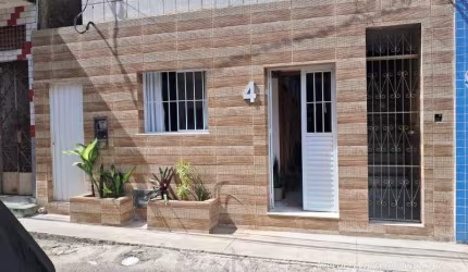 Casa terrea com edícula, área total 141,52 m² dividido em 4/4, uma suíte master closet, área gourmet, piscina, reformada vender Vila Rui Barbosa Salva