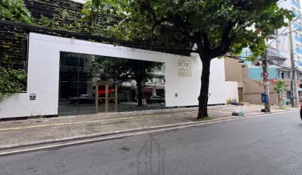 Apartamento mobiliado e decorado 50 m² com 1/4 varanda no Edifício 535 da Barra vender na Afonso Celso em Salvador Investimento