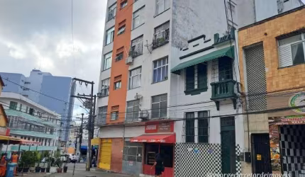 Apartamento, quarto, suíte, sala, dependência completa, medindo 54,24 m², nascente, sétimo andar, vista livre no Edifício Tani, precisando reforma