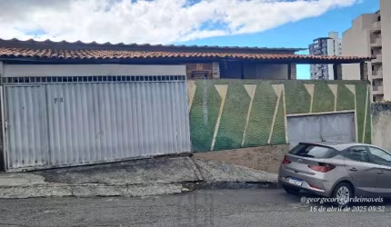 Galpão casa Ampla terreno de 700 m² com 3/4, um apto de 1/4, quatro vagas, piscina, área gourmet com churrasqueira, galpão comercial vender Pernambués