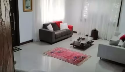 Casa Duplex Alto Padrão rua publica em terreno de 700 m² área construída 350 m² dividido 5/4, quatro vagas, piscina para vender Piatã Salvador Bahia