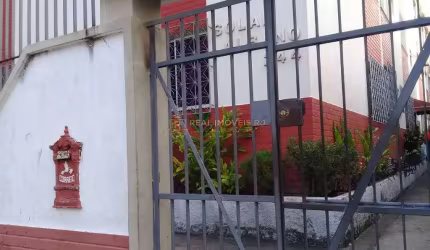 Apartamento de 1 Quarto a Venda no Condomínio Solar Albano