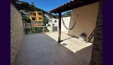 Casa a Venda na Taquara de 3 Quartos com 180 m²