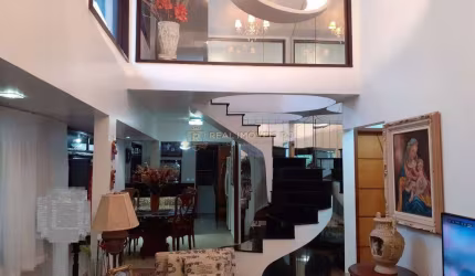 Casa Duplex de 3 Quartos a Venda em Vargem Grande