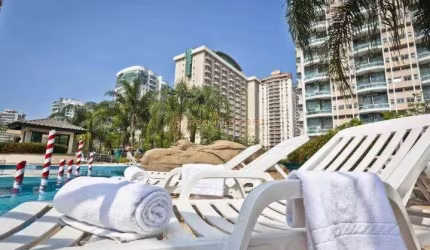 Flat na Barra da Tijuca de 2 Quartos com 72 m²