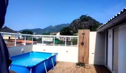 CASA TRIPLEX COM 4 QUARTOS NA FREGUESIA DE JACAREPAGUÁ