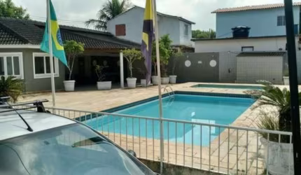 Casa Duplex com 2 quartos em Vargem Grande