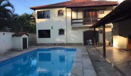 Predio com 2 unidades bifamiliar, no Anil, em Jacarepagua