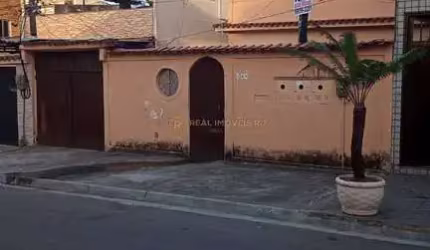 Vendo Terreno com 4 Casas na Curicica