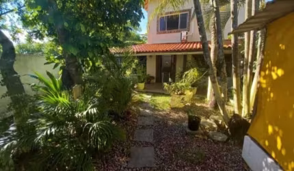 Casa Duplex com 3 Quartos em Vargem Pequena