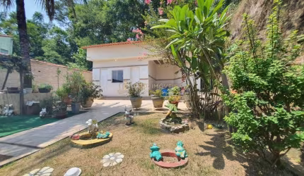 Casa Duplex à venda na Vila Valqueire com 326m²