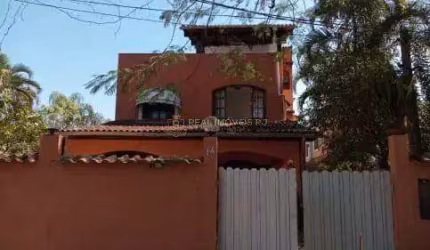 Casa com 4 Quartos e 3 Suítes a Venda em Vargem Pequena