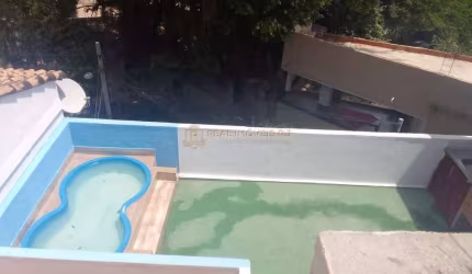Casa a Venda no Condomínio Jardim Clarice