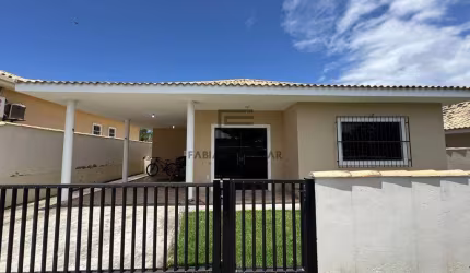 Casa em Araruama - 3 Quartos ( 1 suíte )- R$ 400.000,00 - Areal