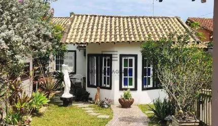 Casa em Araruama, 2 quartos, sendo 2 suítes - R$ 450.000,00 - Areal