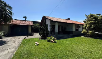 Casa em Araruama, 3 quartos ( 1 suíte ) - R$ 770.000,00 - Pontinha