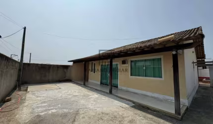 Casa em Araruama, 4 quartos ( 1 suíte ) - R$ 500.000,00 - Condomínio Collynas Park