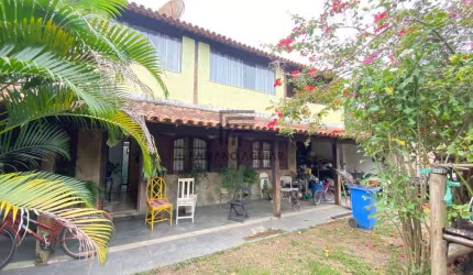 Casa a venda (4 Quartos - 2 Suítes) - 1.500.000,00 - Centro