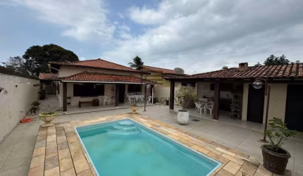 Casa em Araruama, 3 quartos ( 1 suíte ) - R$ 680.000,00 - Vila Capri