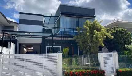 Casa em Araruama, 5 Quartos (2 suítes) – R$ 1.350.000,00 - Condomínio Hawai