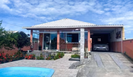 Casa em Araruama, 2 quartos (1 suíte) - R$ 380.000,00 - Condomínio Collynas Park