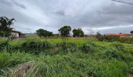 Terreno em Araruama com 450,00m² - R$ 120.000,00 - Parati