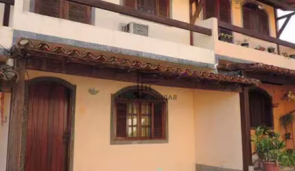 Casa em Araruama, 2 quartos - R$ 210.000,00 - Centro