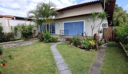 Casa em Araruama ( 7 Quartos - 3 Suítes ) - R$ 750.000,00 - Pontinha