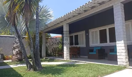 Ampla casa com 5 quartos - 2 suítes a poucos passos da Orla da Pontinha