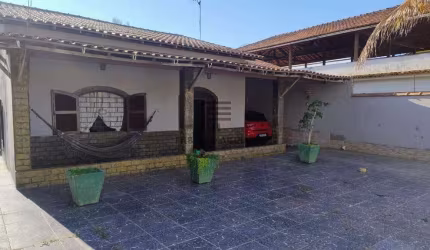Casa em Araruama - 3 Quartos - R$ 350.000,00 - Areal