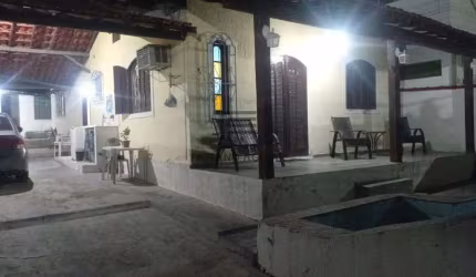 Casa em Araruama (2 Quartos - 1 Suíte) - R$ 340.000,00 - Viaduto