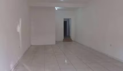 ALUGA-SE SALÃO COMERCIAL CIDADE TIRADENTES