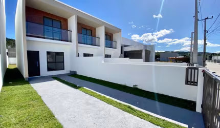 Casa com 2 quartos à venda na Mathias Shell, 99999, Sertão do Maruim, São José por R$ 430.000