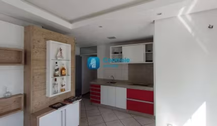 Apartamento com 03 dormitórios no bairro Pagani, Palhoça.