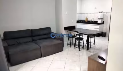 Apartamento com 02 dormitórios no bairro Forquilhinhas, em São José.