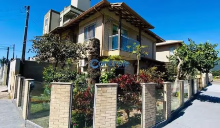 vh - Sobrado de esquina no bairro Nova Palhoça - Palhoça