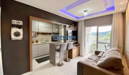 Ótimo apartamento de 2 dormitórios, sacada e elevador, em Potecas - São José