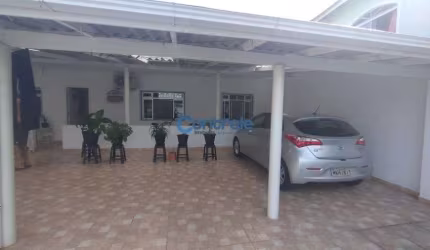 Casa com 3 dormitórios, com Amplo terreno no bairro Flor de Nápolis São José / Santa Catarina.