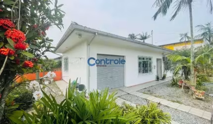 E/Casa 04 dormitórios com viabilidade comercial em Palhoça/SC