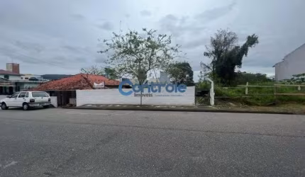 ch/Amplo terreno em excelente localização em Serraria - São José
