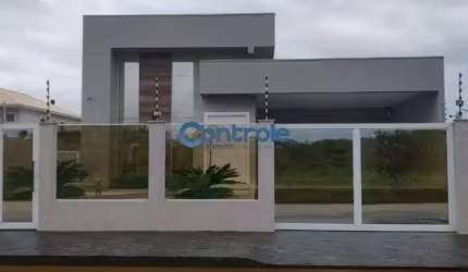 CASA ALTO PADRÃO- Localizada na Guarda do Cubatão