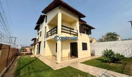 CM/ Casa com 04 dormitórios no bairro Jardim Atlântico, em Florianópolis.