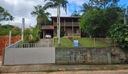jo/Casa 4 dormitórios em uma área de 510m² - Forquilhinha/São José