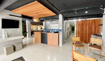Excelente sala comercial com 230m² no bairro Kobrasol, em São José, Porteira fechada!!