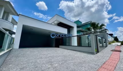 NF/ Casa com 03 dormitórios 01 suite, com área de lazer completa na Pedra Branca em Palhoça
