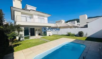 E/Casa alto padrão 03 dormitórios na Pedra Branca, Palhoça/SC.