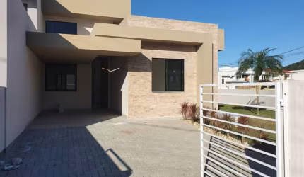 MP - Linda casa no condominio Bosque da Pedra Residence Park - Sertão do Imaruim - São José.