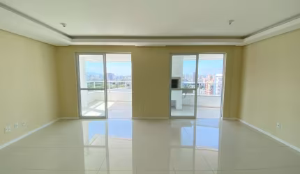 Apartamento com 3 quartos à venda na Rua Jomilda Camargo da Cunha, 293, Kobrasol, São José por R$ 1.100.000