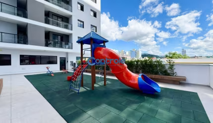 Apartamento com 3 dormitórios no Vivendas Home Club, no bairro Areias em São José.