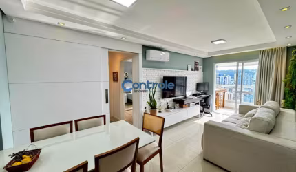 Apartamento com 02 dormitórios, sendo 01 suíte e 01 vaga coberta e livre